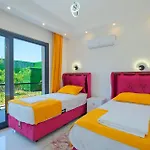 Villa Mera 1